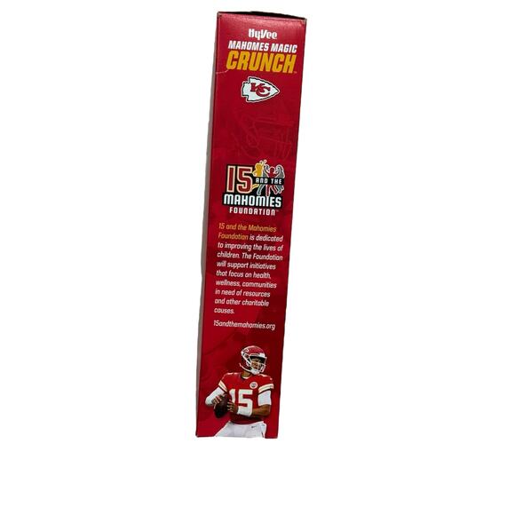 Mahomes Magic Crunch Limited Edition Collectors Box Original 2020 Release Sealed - Picture 3 of 6